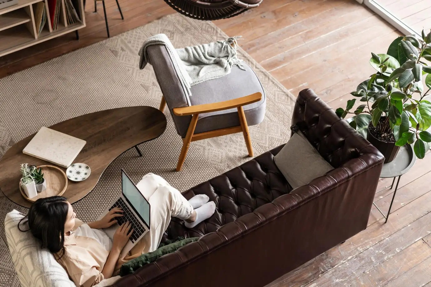 Living Room Layout Hacks for Maximum Comfort & Style
